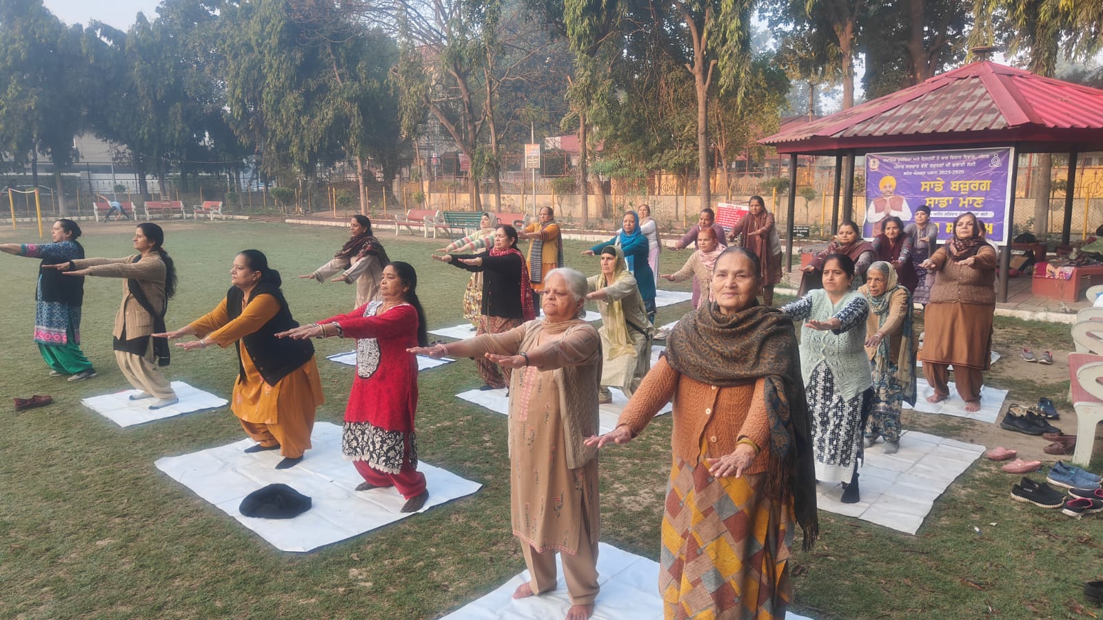 Yoga Camp under Sade Buzurg Sada Maan